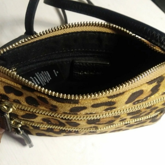 Bebe crossbody NWOT - Picture 6 of 8